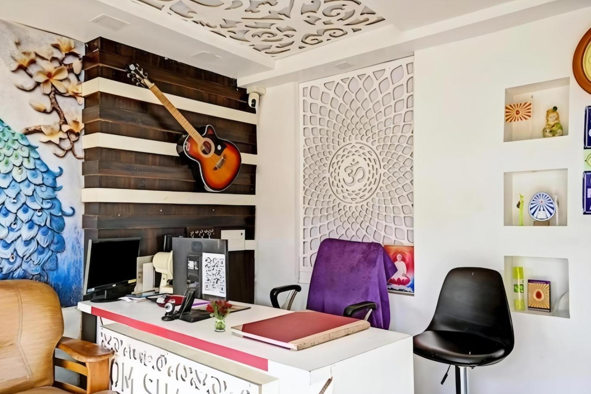 Om Shanti Guest House - Near Ruby General Hospital & Science City * Kolkata